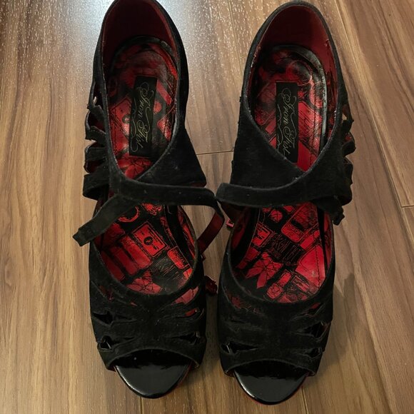 Iron Fist Black and red Heels - Picture 3 of 10